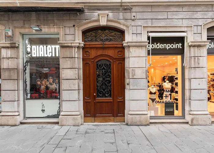 The Architect - Exclusive Loft In Ponterosso Apartment *